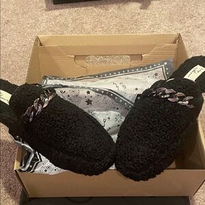 NWTVintage Havana Women’s wool Black silver Chain-Embellished mules/ clogs